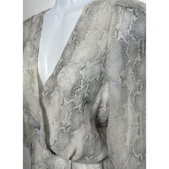Aritzia Babaton Gray & Cream 100% Silk Surplice Peplum Sheer Blouse Women Small - Picture 2 of 9